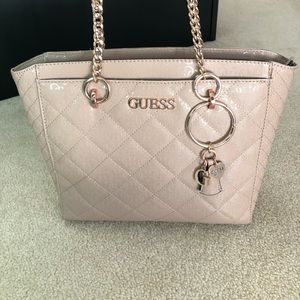 guess tote